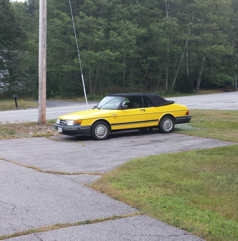 Illustration for article titled For $500, Could This Sad 1988 Saab 900 Turbo Put A Smile On Your Face?